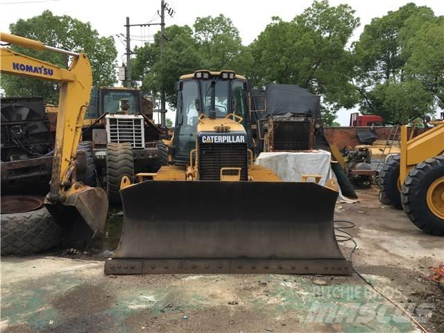 CAT D 5 K Pásové dozéry