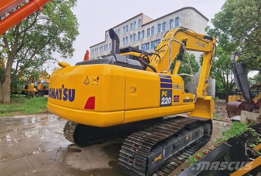 Komatsu PC 220-7 Pásové rýpadlá