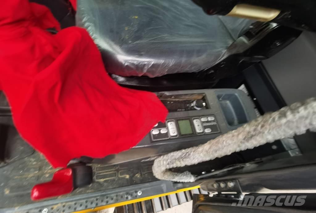 Komatsu PC 220-7 Pásové rýpadlá