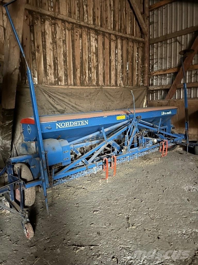 Nordsten CLB 4 Mechanické sejačky