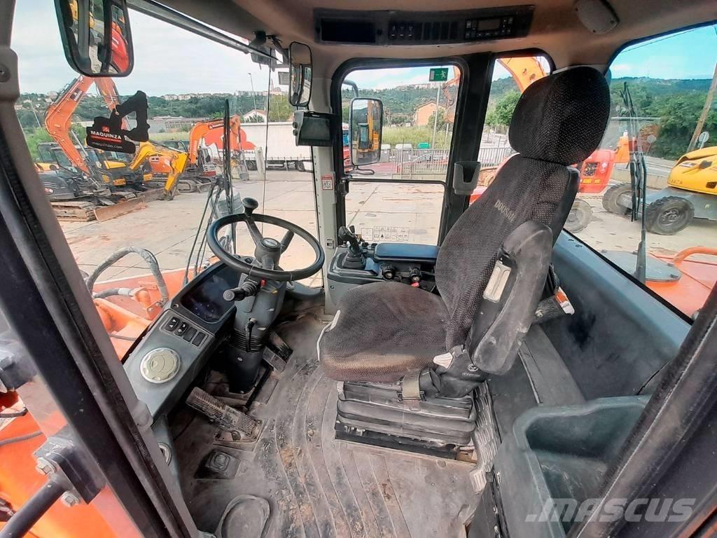 Doosan DL 250-3 Kolesové nakladače