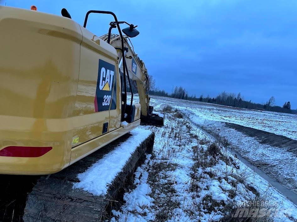 CAT 320 Pásové rýpadlá