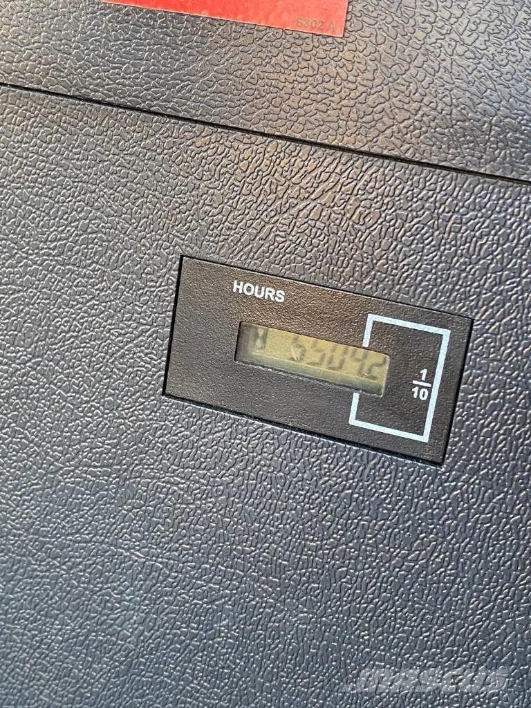 Hyundai HW 180 Kolesové rýpadlá