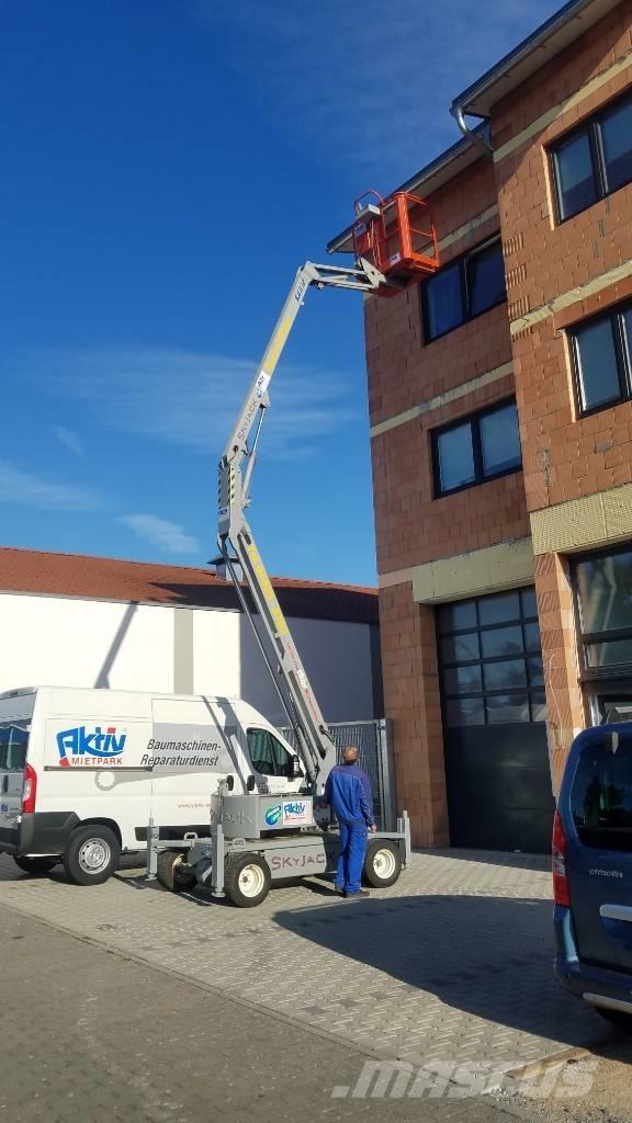 SkyJack SJKB 12 Kĺbové plošiny