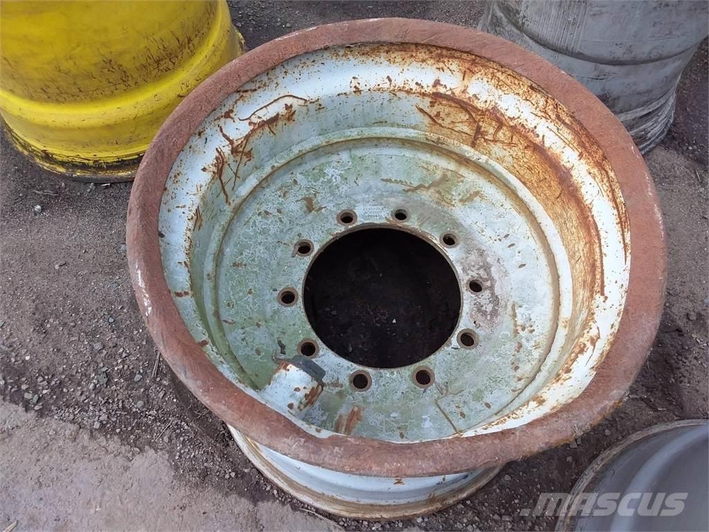 Valmet 860 20x26,5 Pneumatiky, kolesá a ráfiky