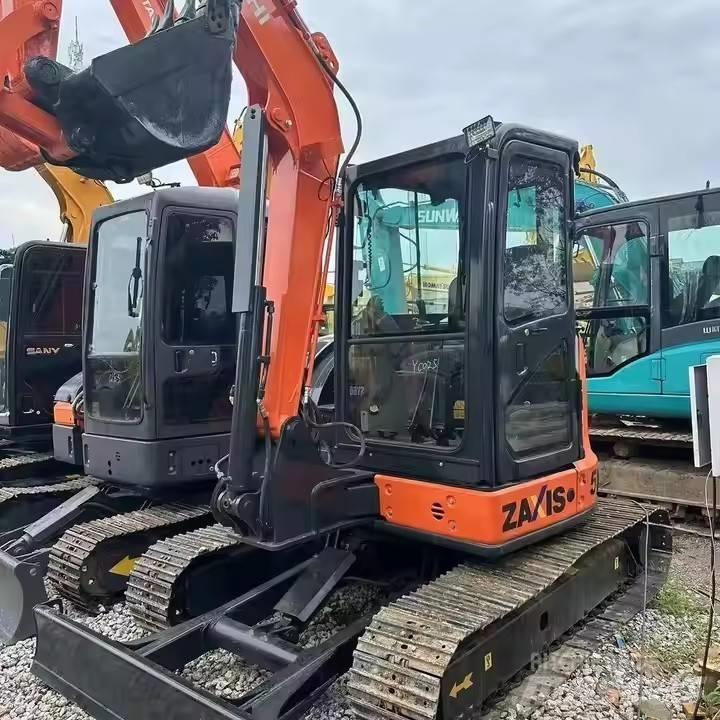 Hitachi ZX 55 Pásové rýpadlá