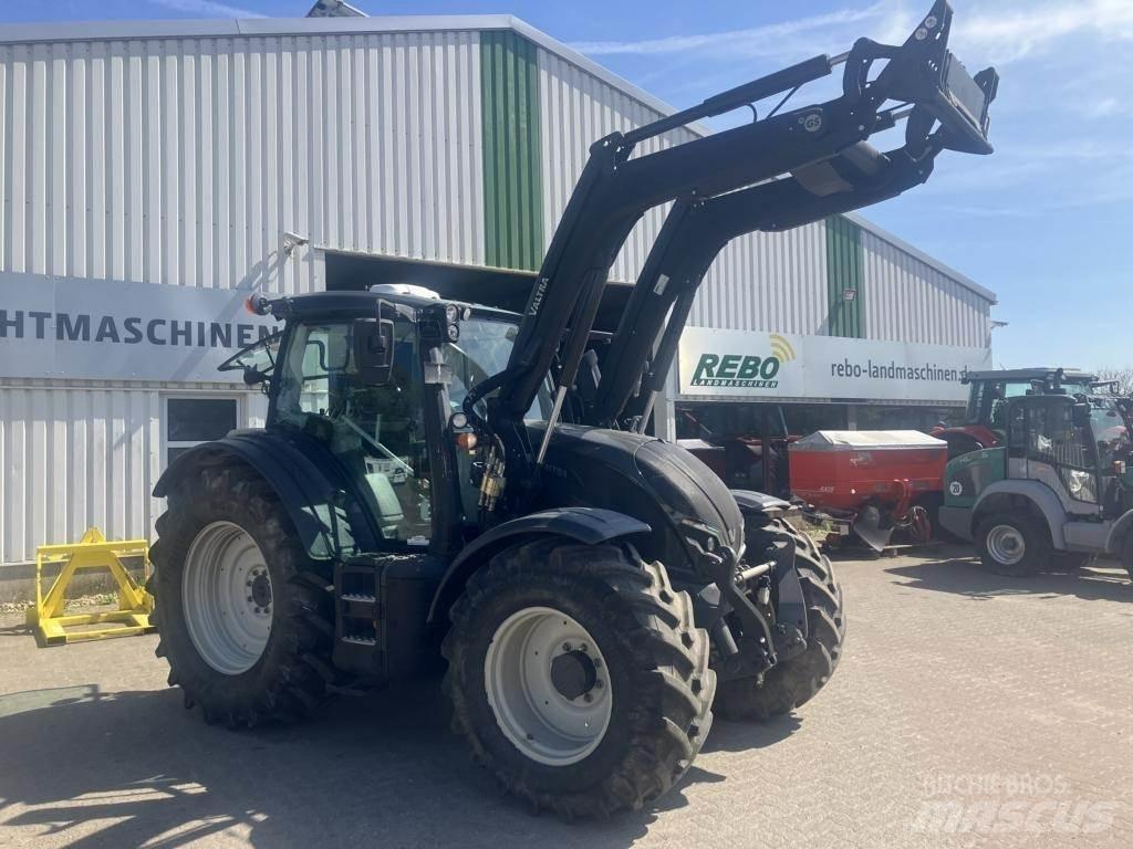 Valtra N 175 Traktory
