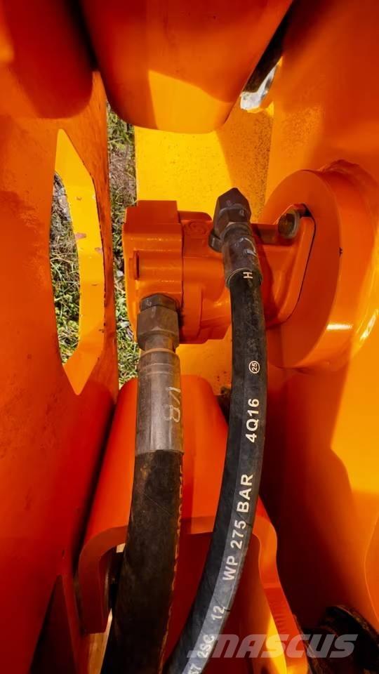 Volvo SD75B Ťahačové valce