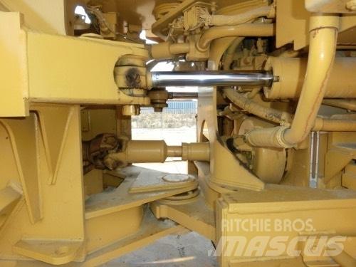 CAT 950H Kolesové nakladače