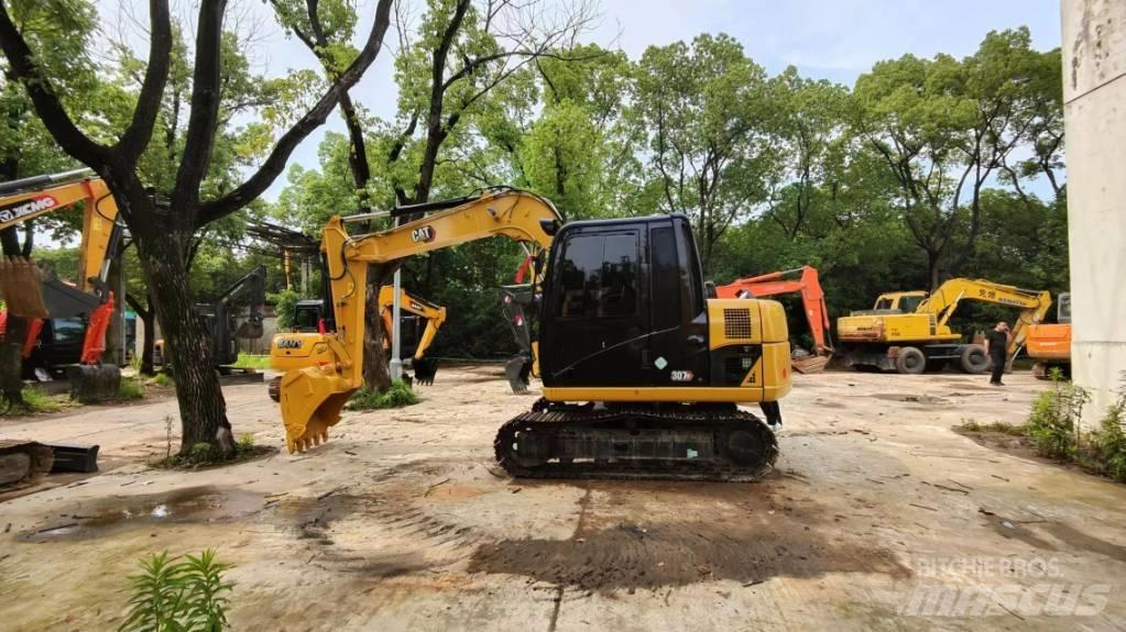 CAT 307 Pásové rýpadlá