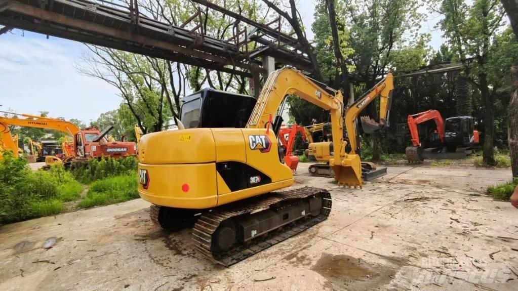 CAT 307 Pásové rýpadlá