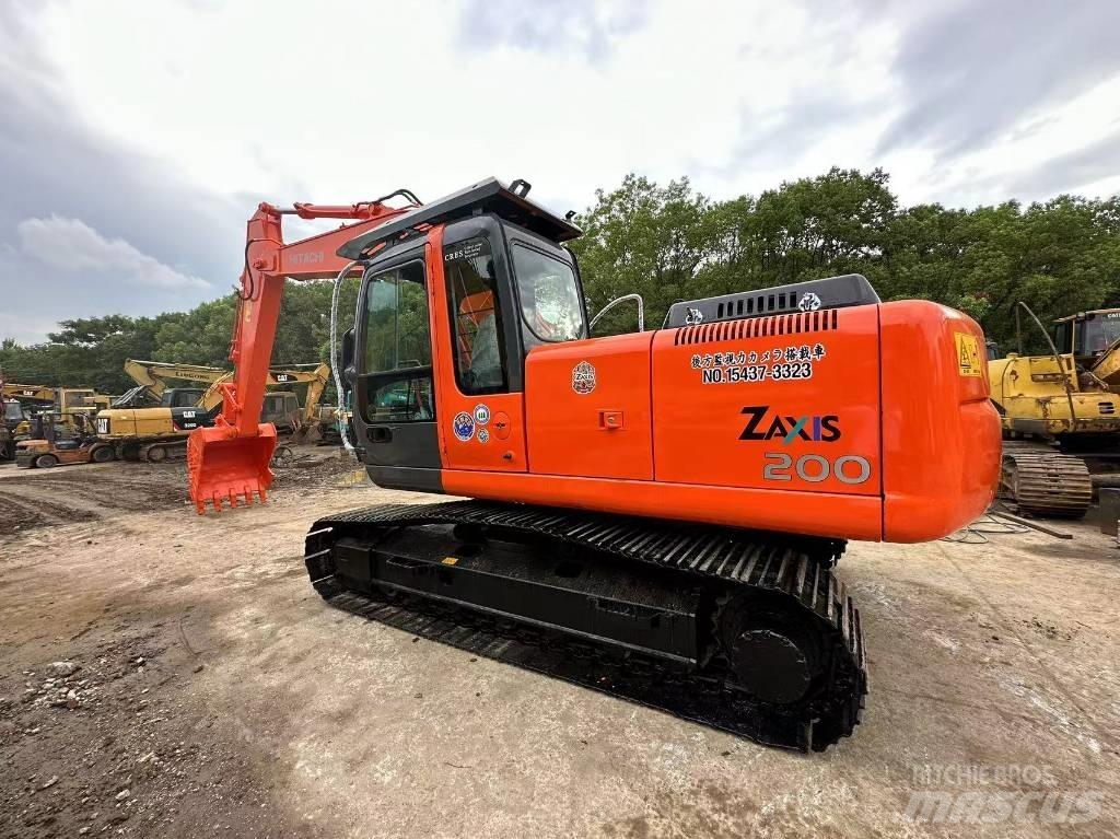 Hitachi ZX200 Pásové rýpadlá
