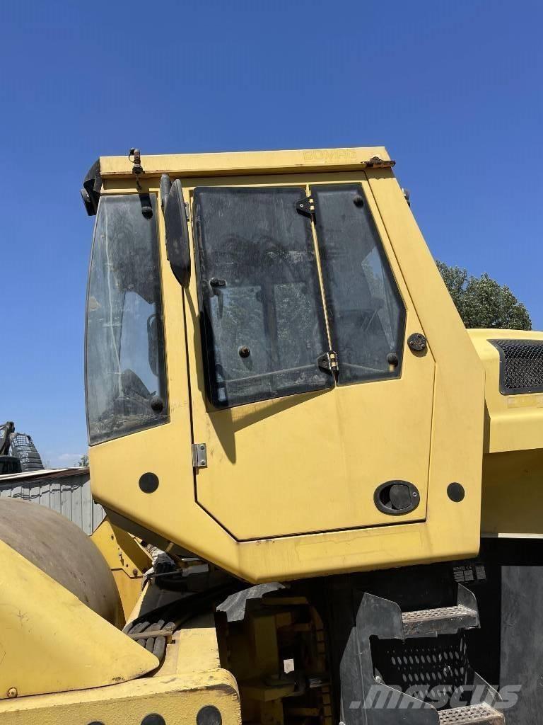 Bomag 226-4 Ťahačové valce