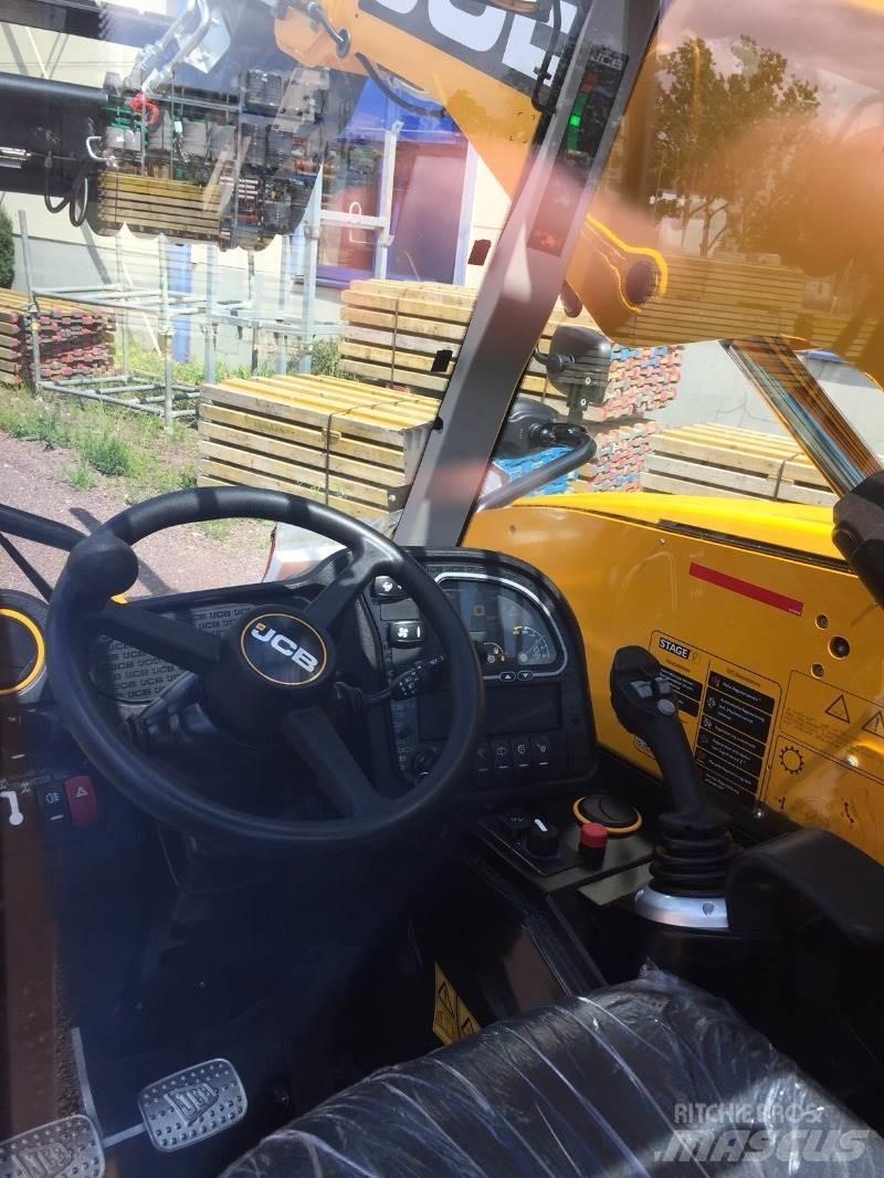 JCB 525-60 Teleskopické manipulátory