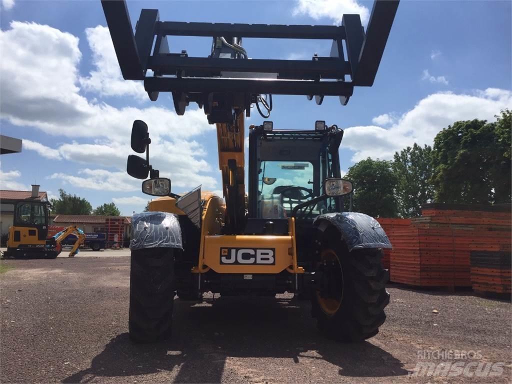 JCB 525-60 Teleskopické manipulátory