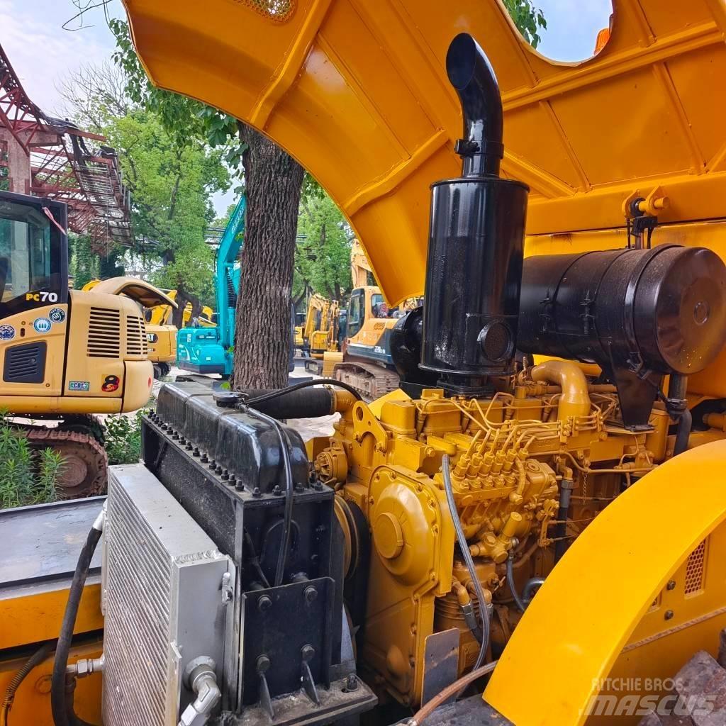 XCMG XS 223 J Ťahačové valce