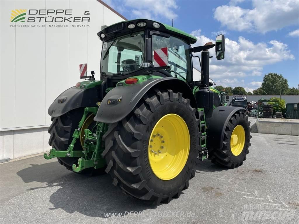 John Deere 6250R Traktory