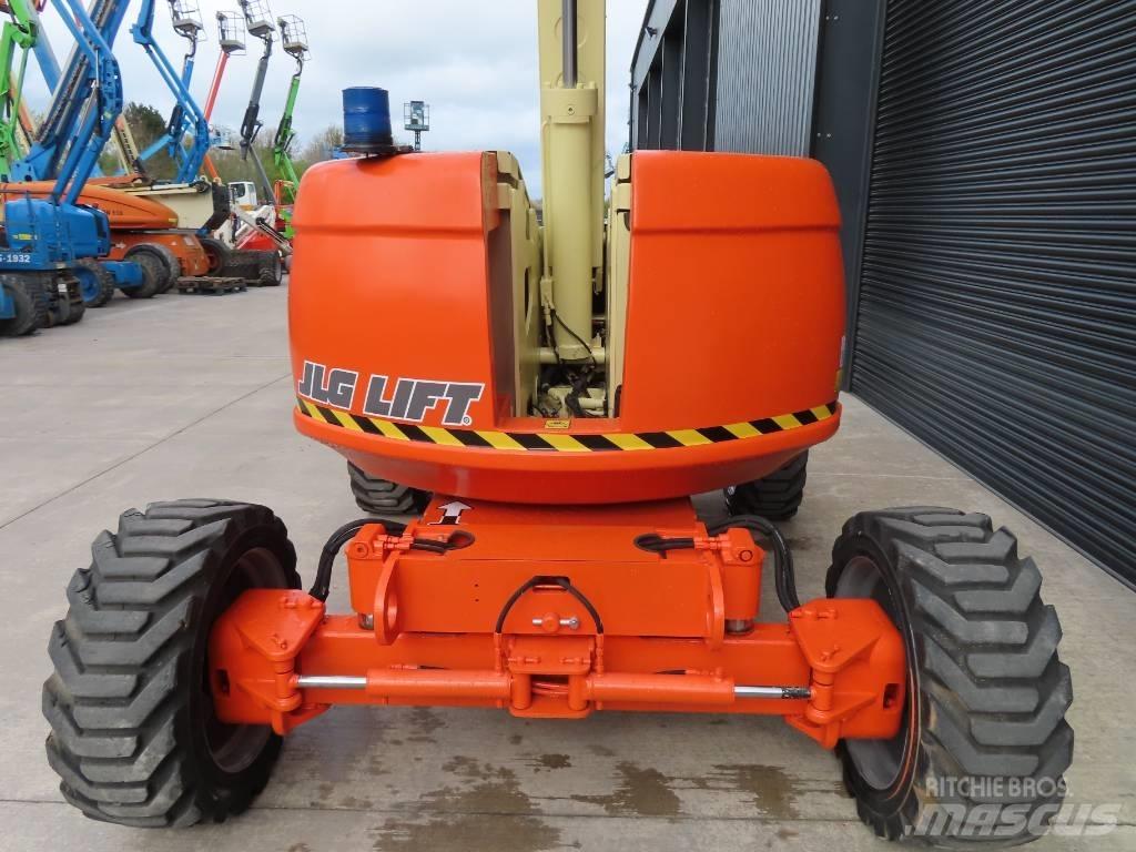 JLG 600 AJ Kĺbové plošiny