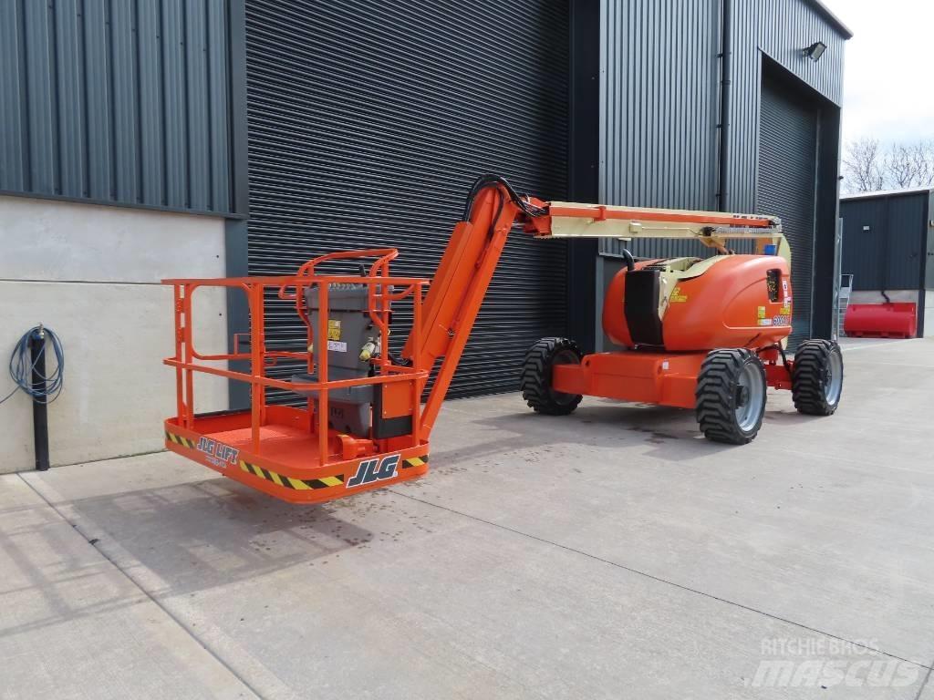 JLG 600 AJ Kĺbové plošiny