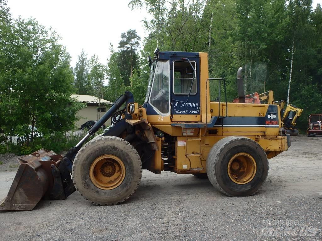 Komatsu WA 250-1 Kolesové nakladače