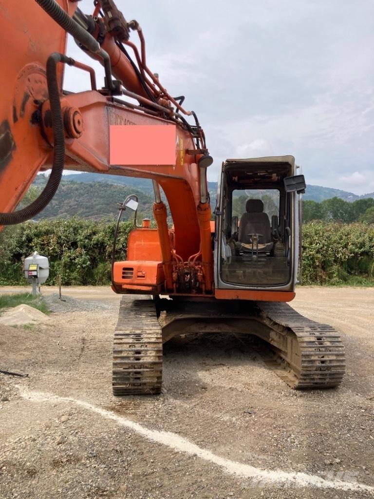 Hitachi EX 135 Pásové rýpadlá