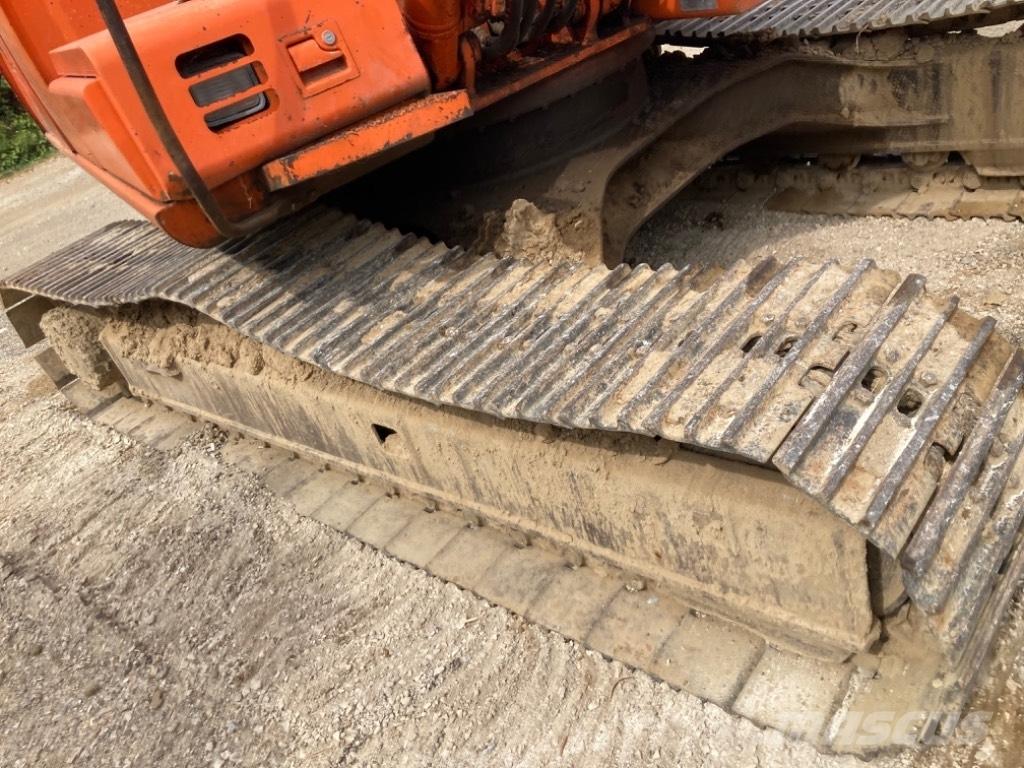 Hitachi EX 135 Pásové rýpadlá
