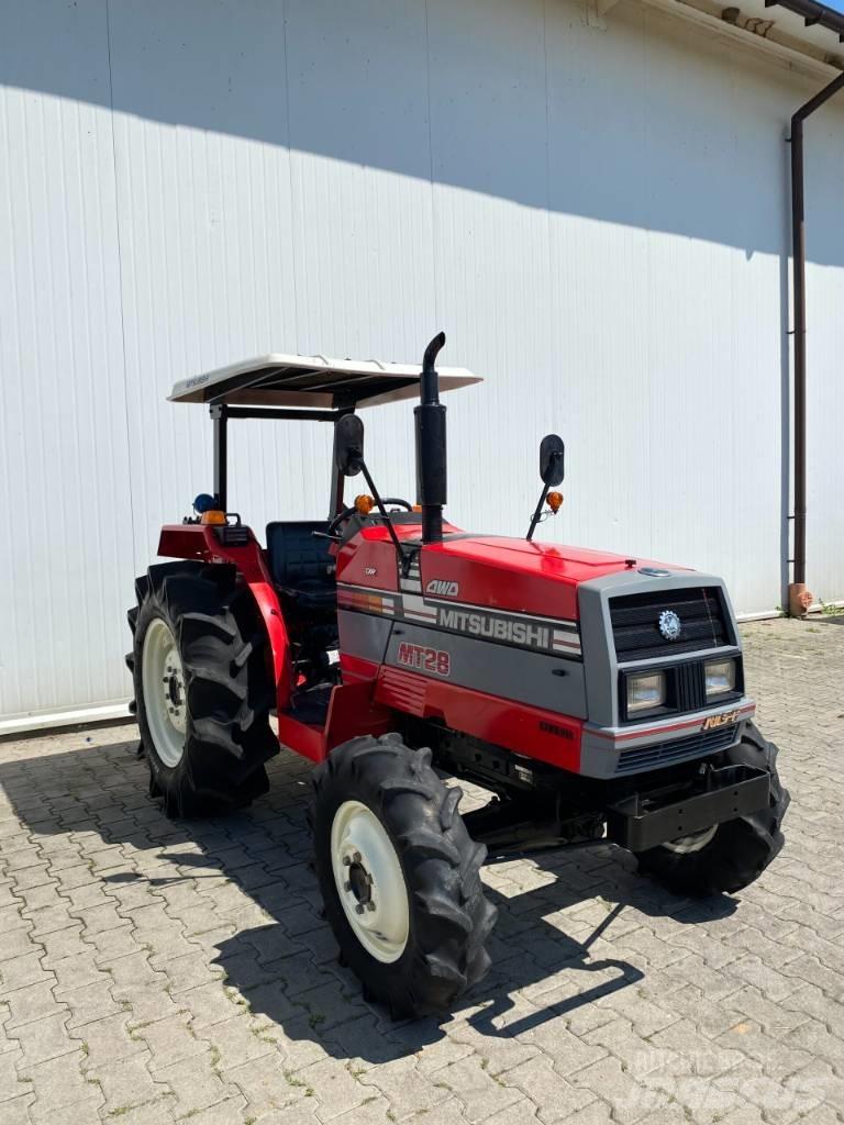 Mitsubishi MT28 Kompaktné traktory