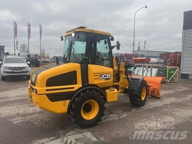 JCB 407 Agri Kolesové nakladače