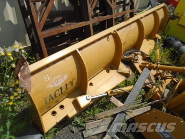 CASE 721 F Kolesové nakladače