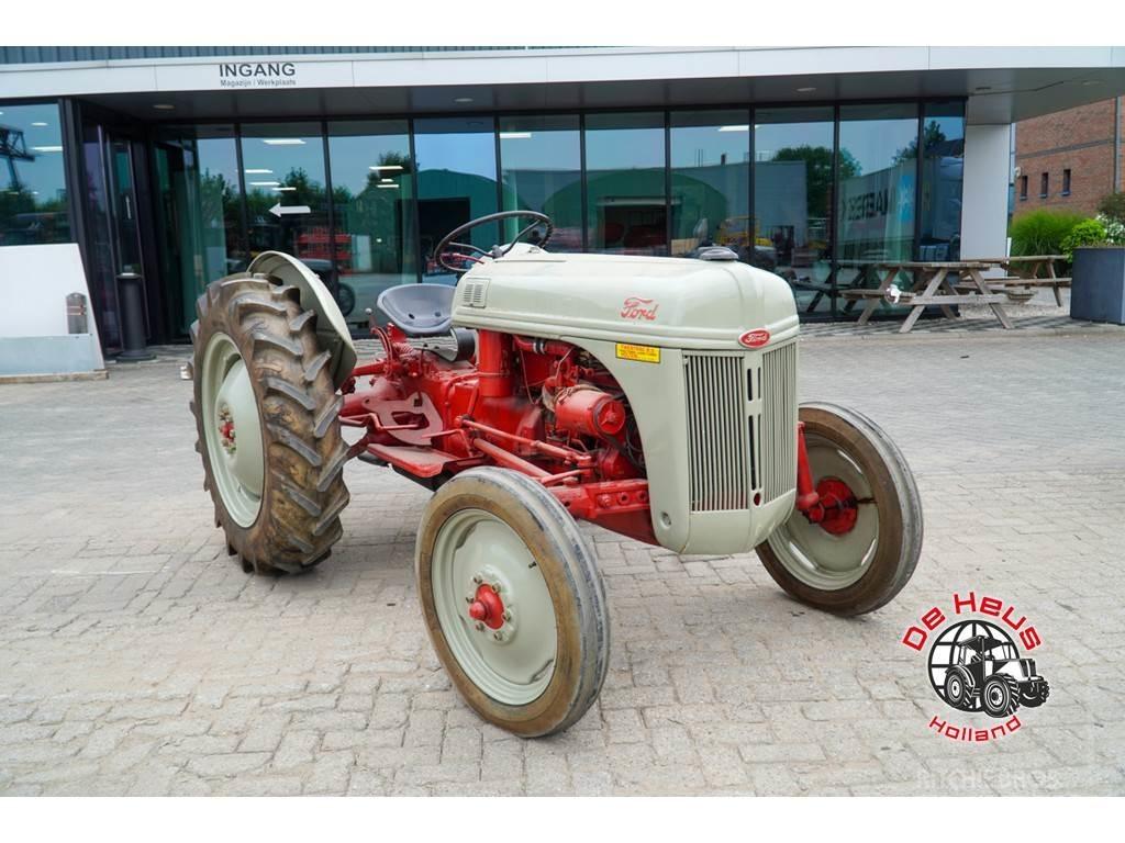 Ford Dearborn Traktory