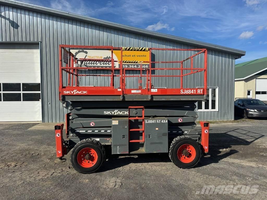 SkyJack SJ 8841 RT Nožnicové zdvíhacie plošiny