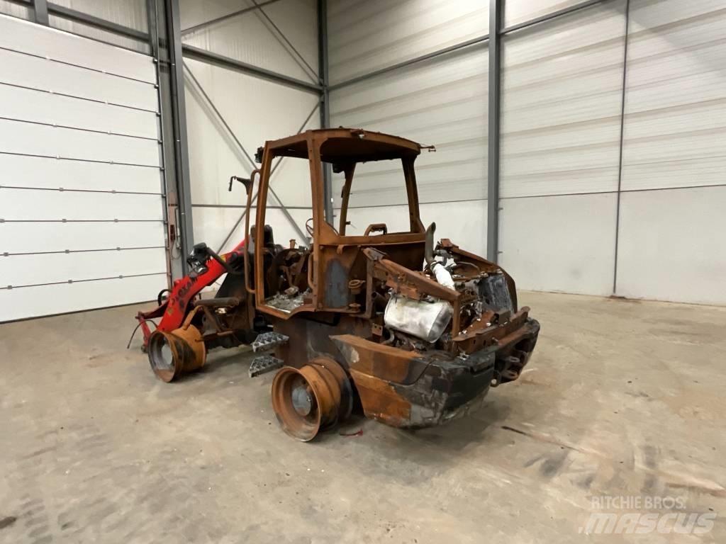 JCB loader Kolesové nakladače