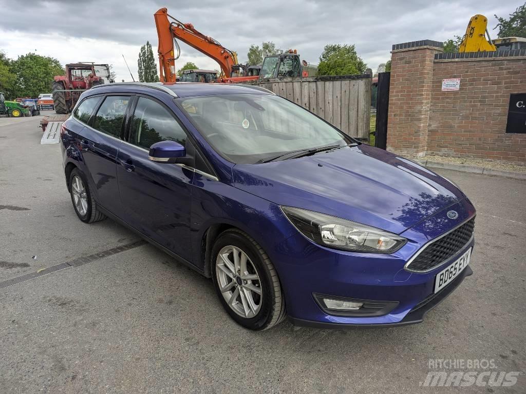 Ford Focus Automobily