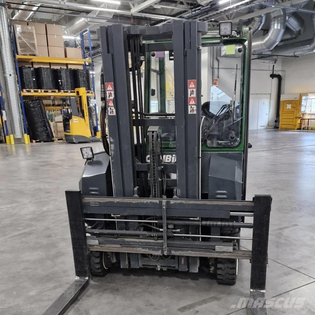 Combilift CBE2500 4 cestné vysokozdvižné vozíky