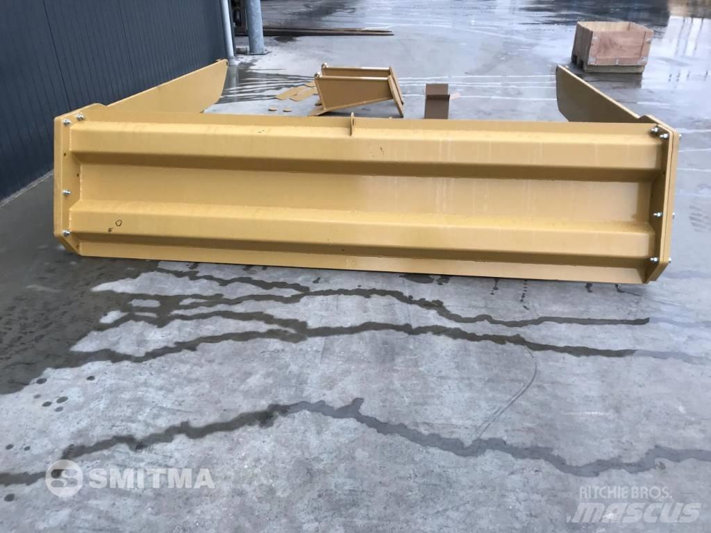 Volvo A25F Zadné dvere