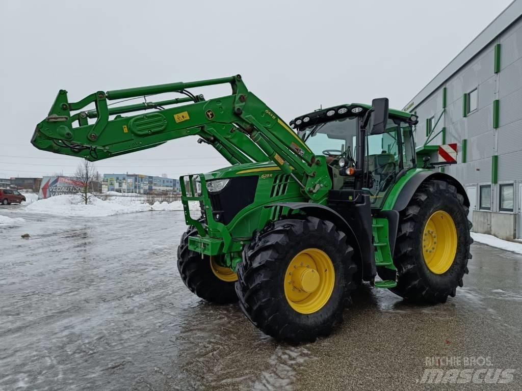 John Deere 6215 R Traktory