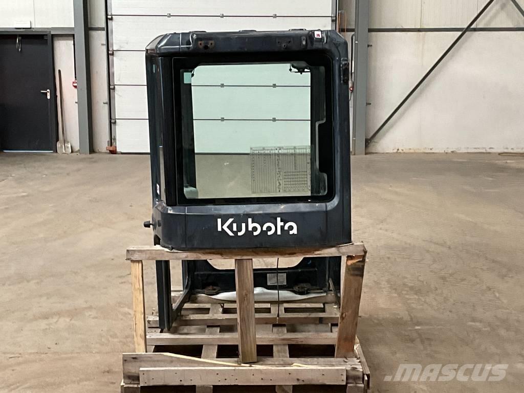 Kubota U 48-4 / U 55-4 Kabíny a interiér