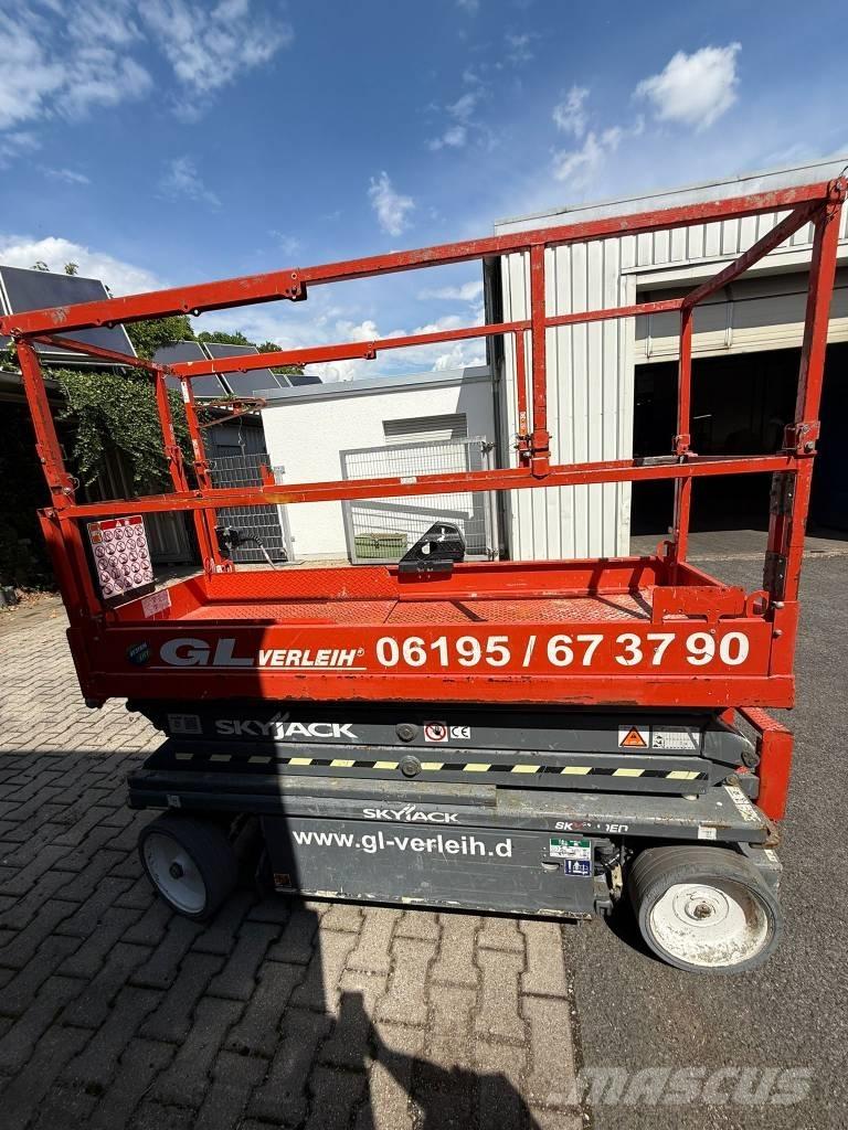 SkyJack SJ 3220 Nožnicové zdvíhacie plošiny