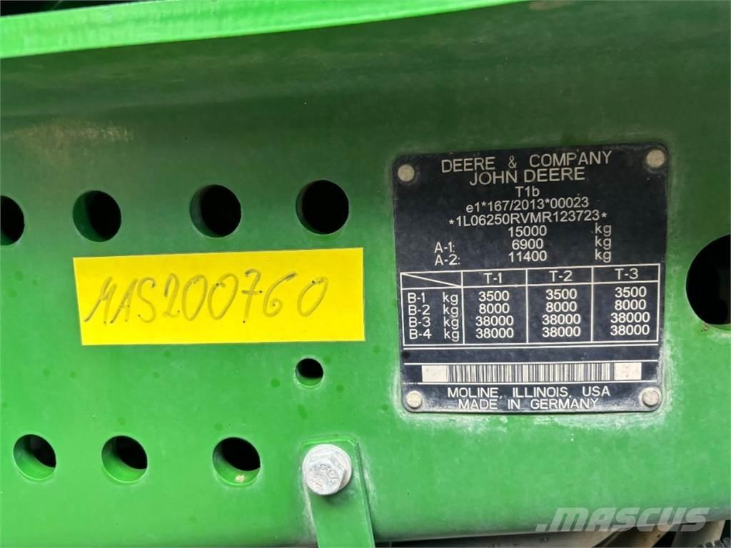 John Deere 6250R Traktory