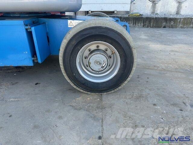 Genie Z45/25J Kĺbové plošiny