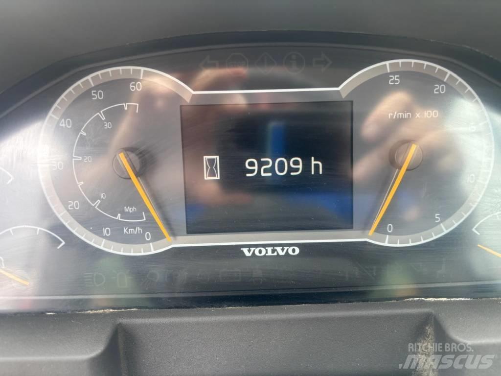 Volvo L 260 H Kolesové nakladače