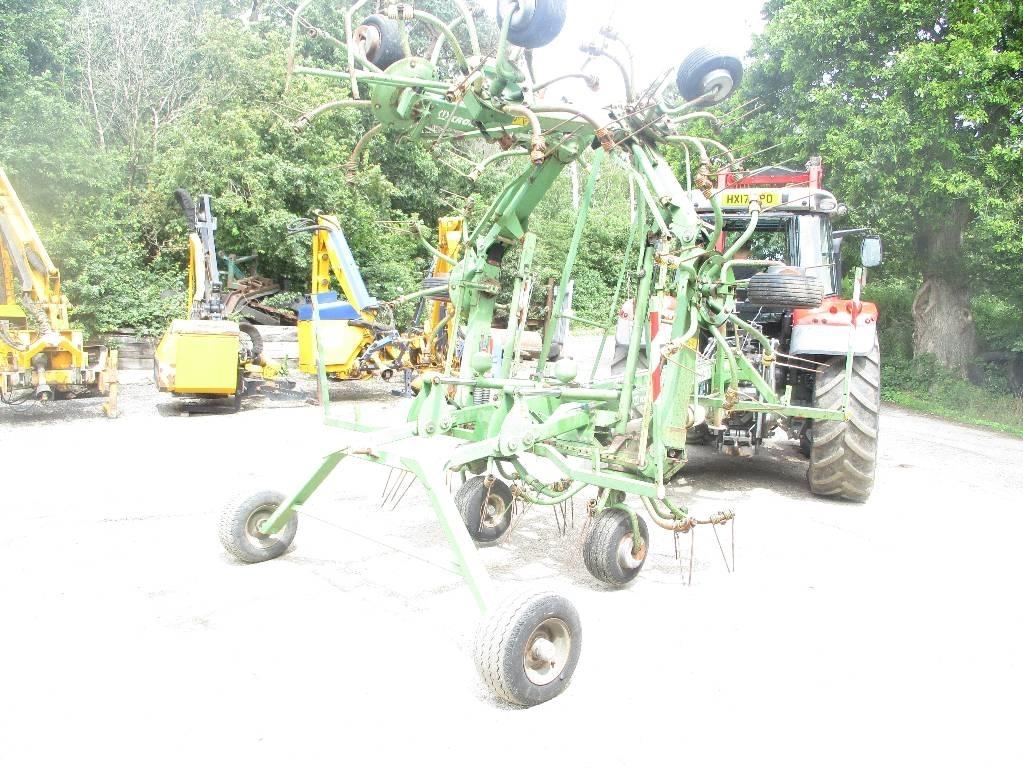 Krone KWT 10.50/8x7 Obracače a zhrabovače sena