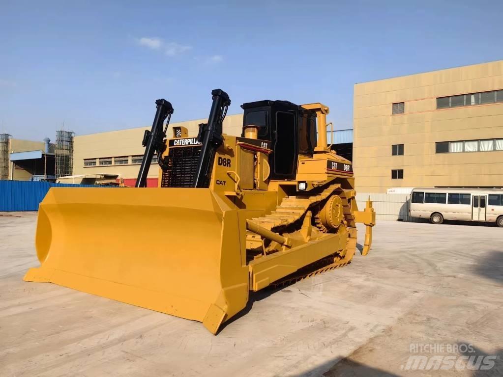 CAT D8R Pásové dozéry
