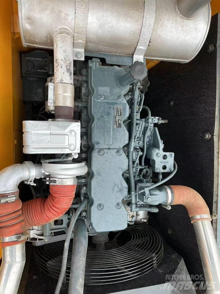 Hyundai R220LC-9S Pásové rýpadlá
