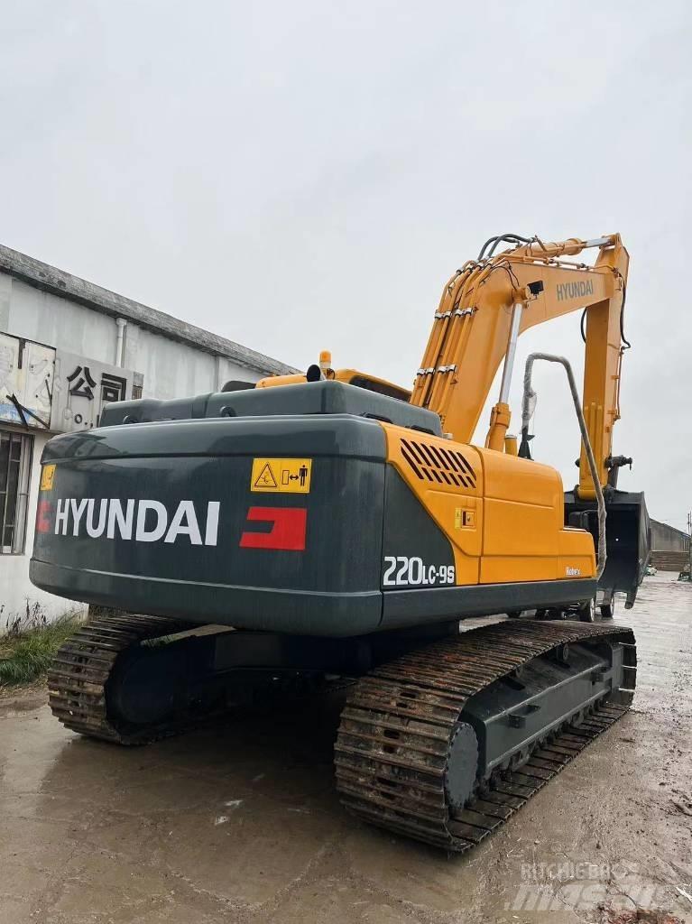 Hyundai R220LC-9S Pásové rýpadlá