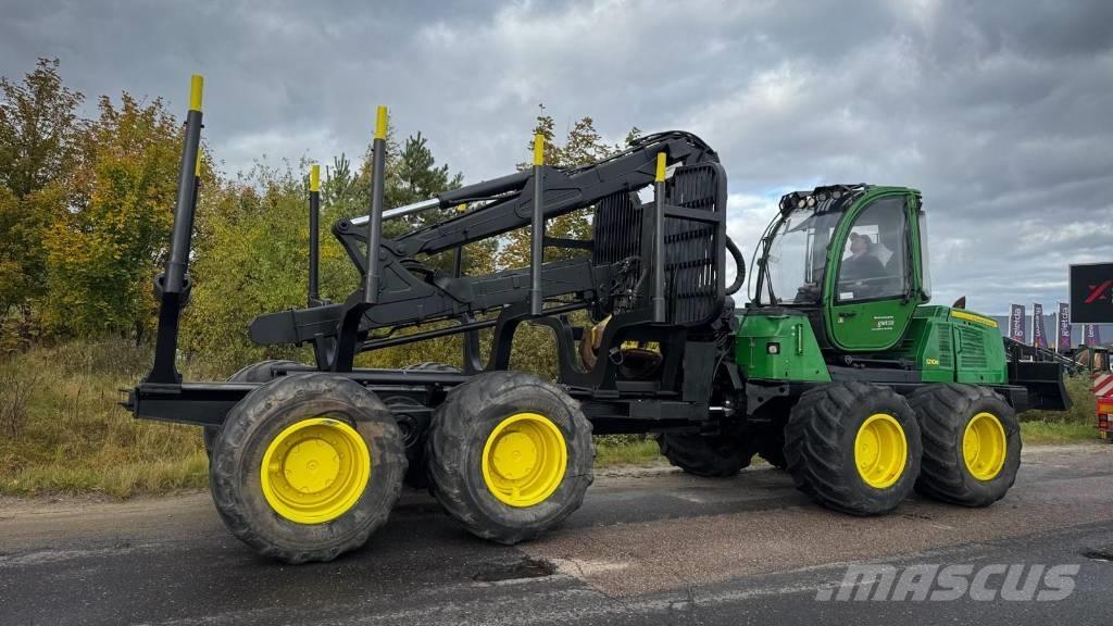 John Deere 1210 E Lesné traktory