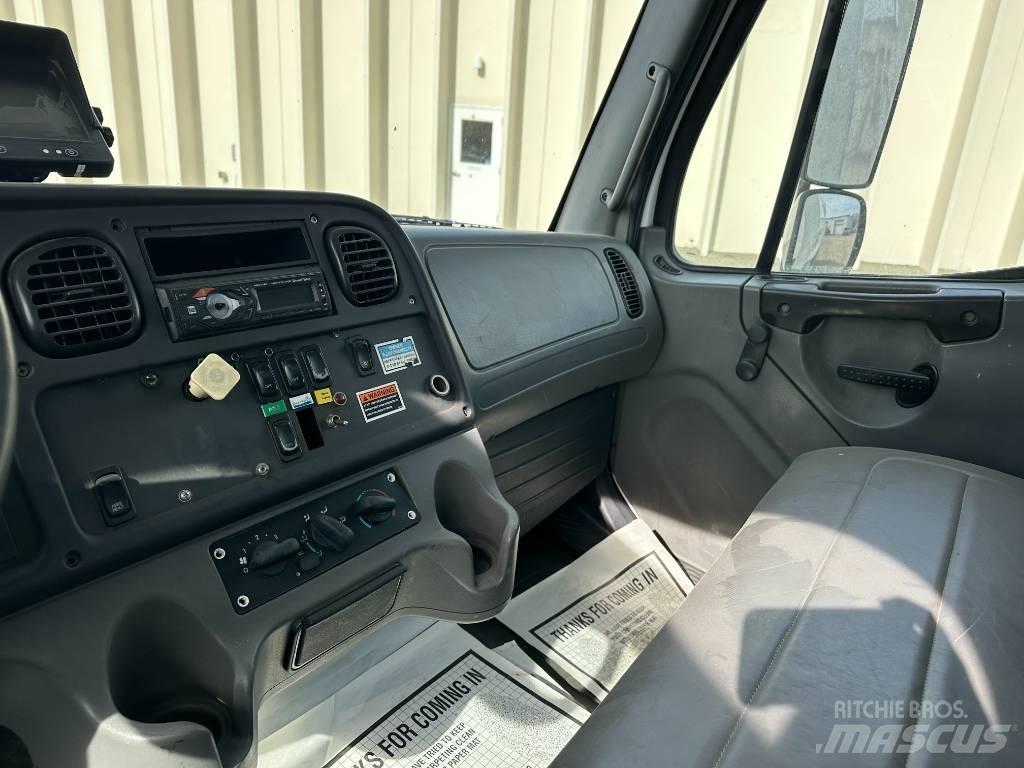 Freightliner M2 Smetiarske vozidlá
