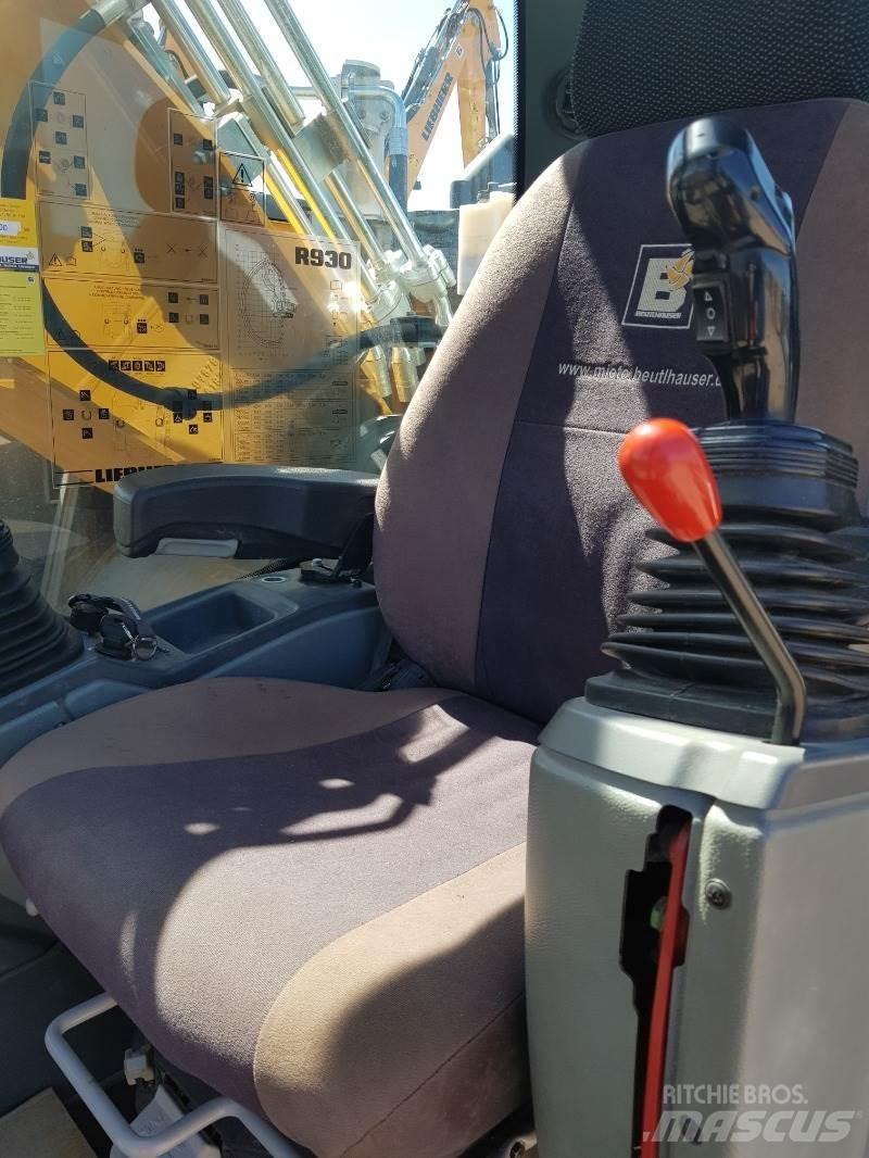 Liebherr R930 Pásové rýpadlá