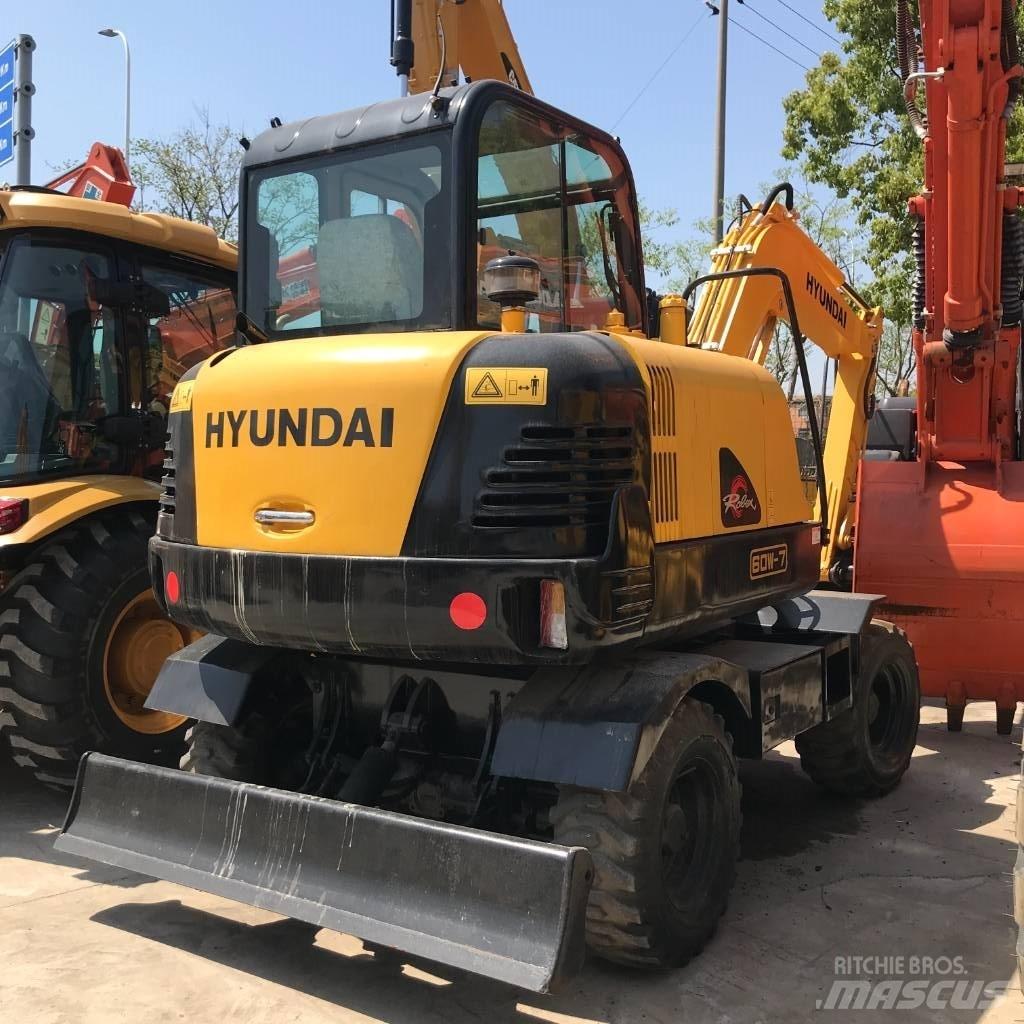 Hyundai Robex 60-7 Kolesové rýpadlá