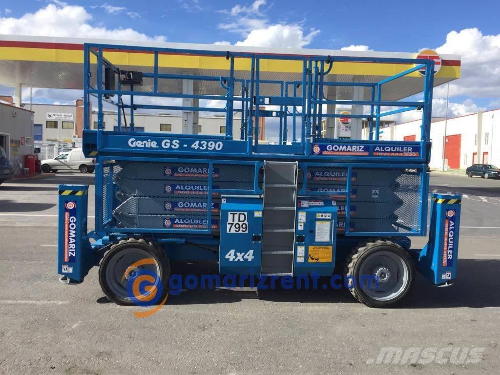 Genie GS 4390 Nožnicové zdvíhacie plošiny